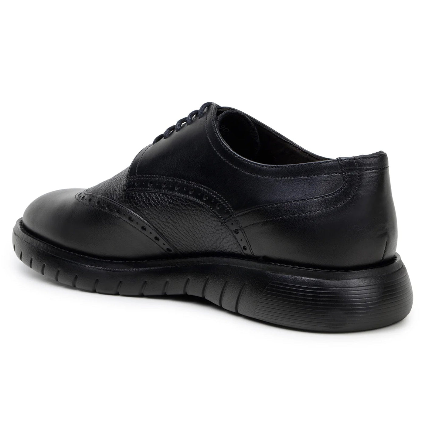 Men's Belvedere Enzo Nappa Leather Casual Wingtip Dress Shoe in Black